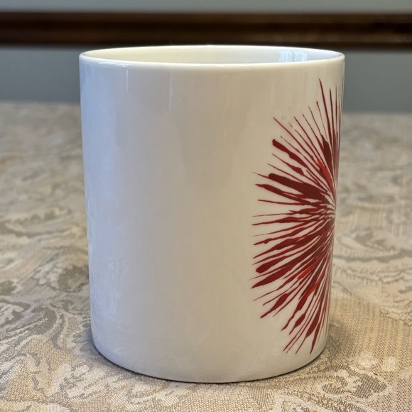 STARBUCKS 2014 Starburst Red/White Christmas 12 oz mug-Excellent Used Condition - Picture 5 of 12